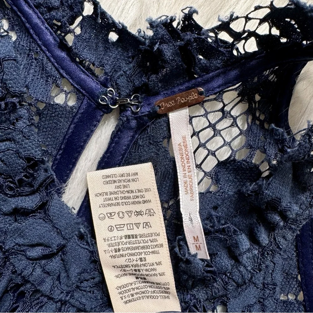 SOLD-Free People Navy Blue Halter High Neck Sleeveless Floral Mesh Crochet Lace - Picture 11 of 12